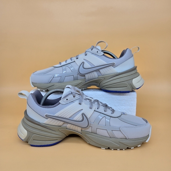 New Nike V2K Run Gore-Tex Light Bone Waterproof Shoes Men's Size 8.5 - Picture 4 of 8